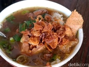 Gurih Hangat Nasi Grombyang Khas Pemalang yang Dikenal Sejak 44 Tahun Lalu