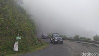 Perjalanan lalu berlanjut ke Embung Sekembang Pagergunung dan Omah Kembang. Terakhir kembali menuju Ketep Pass. Seru banget! (Eko Susanto/detikTravel)