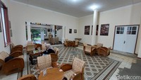 Lokasi Piknik Kopi Lembang berada di Jalan Baru Adjak. Tak sulit untuk menemukannya. Piknik Kopi Lembang buka setiap Selasa-Minggu mulai dari jam 09.00 sampai jam 18.00. Khusus hari Sabtu dan Minggu buka mulai jam 07.00 sampai jam 19.00. (Whisnu Pradana/detikTravel)