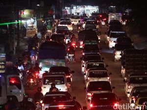 Lalu Lintas Meningkat, 35 Ribu Kendaraan Lewati Jalur Cileunyi-Nagreg