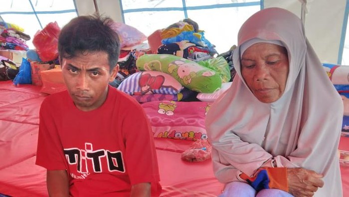 Rudy dan keluarga, pengungsi Semeru