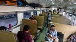 Suasana Stasiun Pasar Senen Saat Puncak Arus Balik Nataru