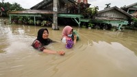 Data dari Badan Penanggulangan Bencana Daerah (BPBD) Aceh Utara mencatat banjir yang merendam 14 Kecamatan di daerah tersebut mengakibatkan 2.278 jiwa terdampak dan satu orang anak meninggal dunia.