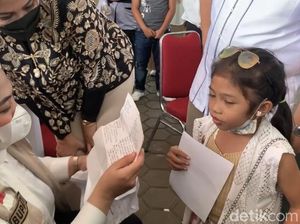 Bocah 8 Tahun Ini Hafal Nama-nama Menteri hingga Bupati Karawang