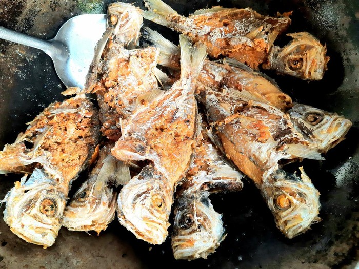 Cara Menggoreng Ikan Selar Cara Menggoreng Ikan Selar