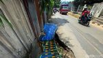Terlalu! Jalan Ambles di Bekasi Ini Tak Kunjung Diperbaiki