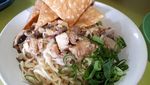 Jajan di Sini! 20 Mie Ayam Gerobakan Porsi Mantap Rp 15 Ribuan