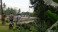 Dari pantauan, dengan menggunakan boneka, terlihat korban pertama dibuang ke Sungai dengan posisi kepala berada di bawah, sedangkan korban kedua dibuang dengan posisi kaki terlebih dahulu. Sungai Tajum sendiri bermuara di Sungai Serayu, lokasi ditemukannya jenazah Handi dan Salsa. Kegiatan rekonstruksi berakhir pukul 14.24 WIB.