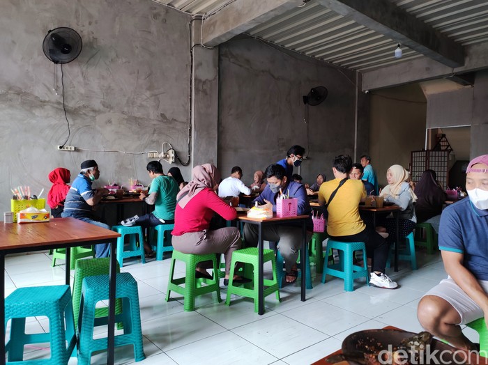 Mangut Lele Pak Gianto: Racikan Mangut Lele Berkuah Pedas yang Bikin Nagih Mangut Lele Pak Gianto: Racikan Mangut Lele Berkuah Pedas yang Bikin Nagih