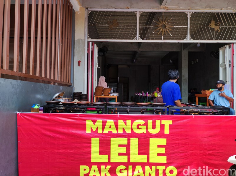 Mangut Lele Pak Gianto: Racikan Mangut Lele Berkuah Pedas yang Bikin Nagih