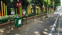 Bahkan sebagian ada yang hilang.