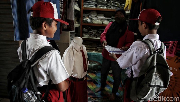 Menyambut Pemulihan Ekonomi Nasional 2022 Sejak WHO menetapkan status pandemi dampak signifikan langsung berpengaruh terhadap perekonomian global, tak terkecuali Indonesia.