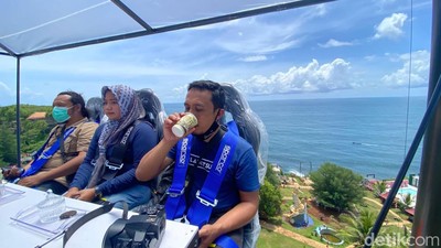 Gunungkidul Punya Ngopi di Atas Awan, Bikin Deg-degan!