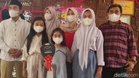 Bupati Pati Haryanto pun memberikan tanggapan atas viralnya video tersebut. Belakangan, ternyata 3 unit mobil mewah itu merupakan hadiah ulang tahun seorang sekretaris Desa Gajihan Kecamatan Gunungwungkal, Pati. Dia adalah Nur Chamin, warga RT 5 Rw 1 Desa setempat.