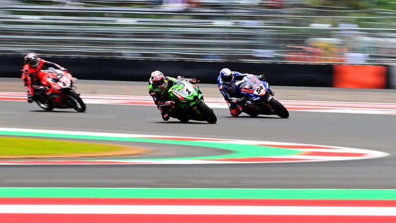 PAMOR MANDALIKA DI PENTAS BALAP DUNIA Panorama Pertamina Mandalika International Street Circuit, di Lombok Tengah, Nusa Tenggara Barat.
