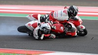 Sementara itu pembalap Ducati Scott Redding menyukai cengkeraman (grip) aspal sirkuit Mandalika meski dalam kondisi hujan. Sirkuit Mandalika menggunakan teknologi aspal paling maju saat ini yakni Stone Mastic Asphalt (SMA).  