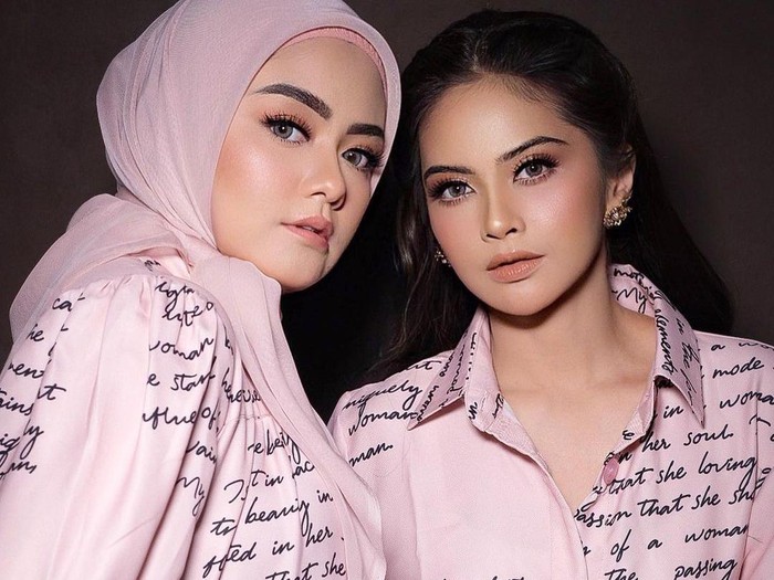 Potret Tika dan Tiwi Eks T2