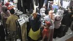 PTM 100 Persen DKI Bikin Penjualan Seragam Sekolah Meningkat