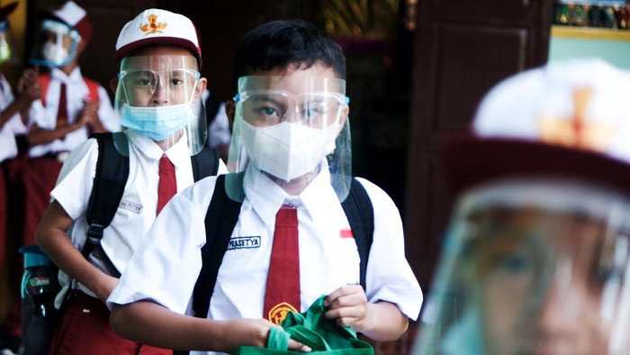 Kemenkes Ingatkan Titik Kritis Penularan dalam Penyelenggaraan PTM Terbatas