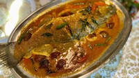 Kalau ke sini, jangan lupa untuk memesan menu ikan masak gulai. Ukurannya jumbo dan tak pelit bumbu. Tekstur ikannya lembut dan rasa bumbu gurih manis, seperti masakan Padang. Foto: detikcom/Riska Fitria