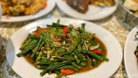 Untuk tumisan, Rezeki Seafood menawarkan menu tumisan genjer yang diracik dengan tauco. Kemudian juga ada tumis cah kangkung yang cocok dipadukan dengan seafood. Foto: detikcom/Riska Fitria
