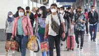 Dari Stasiun Pasarsenen untuk hari ini terdapat sekitar 4.000 pengguna dengan operasional KA sebanyak 20 perjalanan, dari Stasiun Gambir terdapat sekitar 2.400 pengguna dengan operasional KA sebanyak 29 perjalanan.
