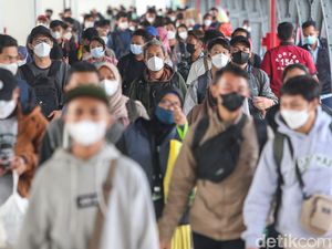 Ribuan Warga Kembali ke Ibu Kota Usai Nataru