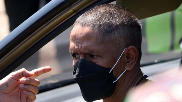 Tangan Diborgol, Kolonel Priyanto Jalani Rekonstruksi Tewasnya Handi-Salsabila Rekonstruksi tewasnya pasangan sejoli Handi Saputra dan Salsabilas digelar di Nagreg, Senin (3/1/2022). Ketiga tersangka yaitu Kolonel Infanteri Priyanto, Kopda DA dan Kopda A hadir dengan tangan diborgol.