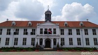 Bangunan Museum Fatahillah dahulu digunakan sebagai kantor catatan sipil, ruang pengadilan, tempat beribadah Minggu dan penjara di ruangan bawah tanahnya. (Tiara Rosana/detikcom)