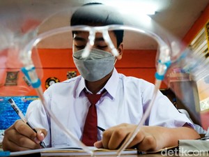 PPKM Jabodetabek Tetap Level 2, PTM Terbatas 50 Persen