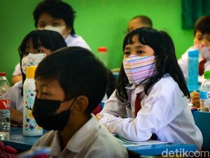 Tak Ada Rencana Hentikan Sekolah Tatap Muka, Ancaman Omicron Jadi Sorotan