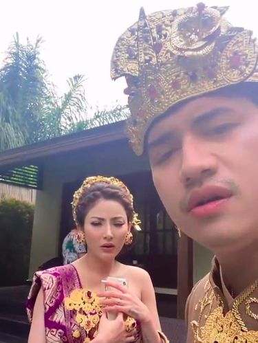 Zikri Daulay dan Ayu Aulia pemotretan di Bali.