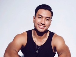 8 Foto Austin Alexander, Pria yang Dijodohkan Dengan Fuji saat di Bali