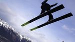 Puncak Adrenalin di Turnamen Ski Jumping