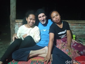 Bule Swiss Jadi Mualaf, Betah Tinggal di Desa Tetebatu