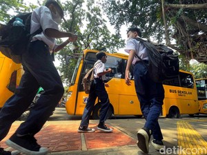 PPKM DKI Jakarta Balik ke Level 1, Siswa Tetap PTM 100 Persen