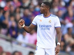 David Alaba Kaget Jam Makan Malam di Spanyol