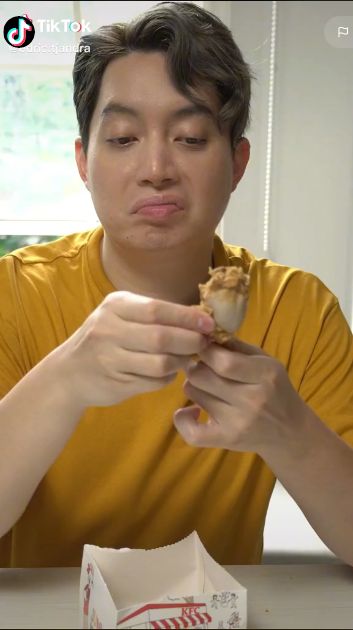 Edric Tjandra Buang Kulit Ayam Goreng Bikin Netizen Kesal