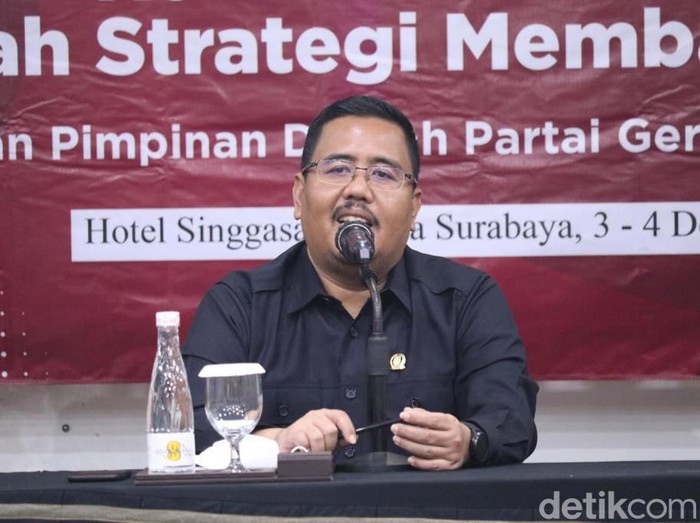 DPD Gerindra Jatim membuka pintu untuk anak muda yang ingin bergabung. Ketua Gerindra Jatim Anwar Sadad menyebut, peran anak muda dalam menentukan arah negara sudah ada sejak zaman kemerdekaan.