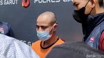 Polisi Pamerkan Hendi, Pria yang Tega Bunuh Istri Sendiri di Garut