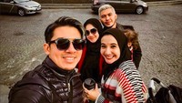 Ini momen Irwansyah bersama sang adik saat masih akur. Sebelum adanya pengkhianatan yang dilakukan sang adik. Foto: Instagram @irwansyah_15