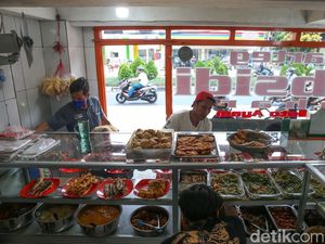 Lepas dari Pandemi, Warteg Cs Kini Tersandera Harga Bapok Mahal
