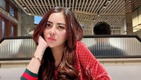 Lewat foto ini Ayu Aulia bercerita dirinya tergolong orang yang rugi karena hanya makan satu piring saat santap di restoran all you can eat. Duh, padahal daging sapi segar sudah menunggu untuk dipanggang!