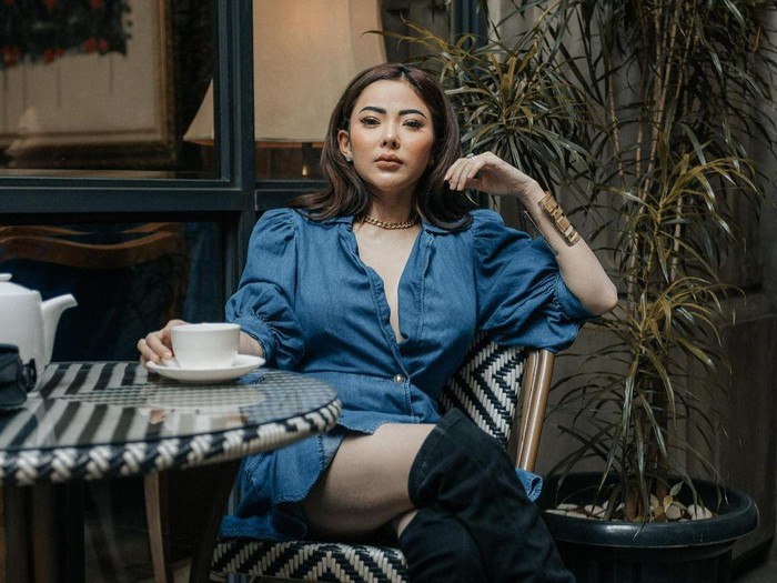 Keseruan Ayu Aulia Saat Makan Bareng Zikri Daulay di Resto Bawah Laut