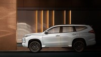Mitsubishi beberapa kali melengkapi mobil-mobilnya dengan black edition. Tak cuma Pajero Sport di Filipina, Mitsubishi di Indonesia juga menjual beberapa mobil black edition. Adapun mobil black edition yang ada di Indonesia antara lain Mitsubishi Xpander dan Mitsubishi Xpander Cross. Bahkan, Xpander Cross selain dibekali tampilan serba hitam, juga punya sistem audio khusus Rockford Fosgate. Foto: Dok. Mitsubishi Motors Philippines Corporation
