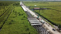 Pemerintah Provinsi Kalteng membangun jembatan layang sepanjang 3,1 kilometer di ruas Jalan Trans Kalimantan poros tengah tersebut untuk mengantisipasi gangguan lalul intas akibat banjir tahunan.