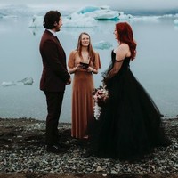 Inilah potret pernikahan Lauren dan Joe yang begitu terasa ‘magical’. Foto: dok. Instagram (fotografer: @caitlinconnell.photo)