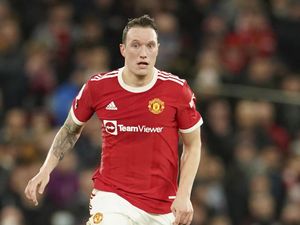 Momen Phil Jones Nangis Usai MU Vs Wolves