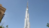 Firma arsitektur Skidmore, Owings dan Merrill diketahui sebagai perancang gedung pencakar langit ini. Sementara itu, arsitek gedung ini adalah Adrian Smith. Diketahui, gedung tertinggi di dunia ini memiliki lebih dari 160 lantai di dalamnya yang berisi hotel, kantor hingga apartemen mewah. Getty Images/Alexander Hassenstein.