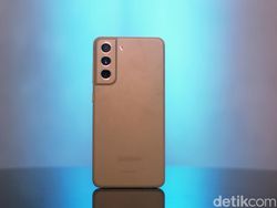 Unboxing Samsung Galaxy S21 FE, Menggoda di Berbagai Sisi